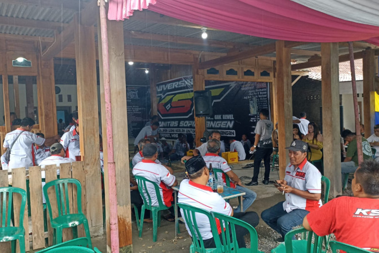KOMUNITAS SOPIR TANGEN